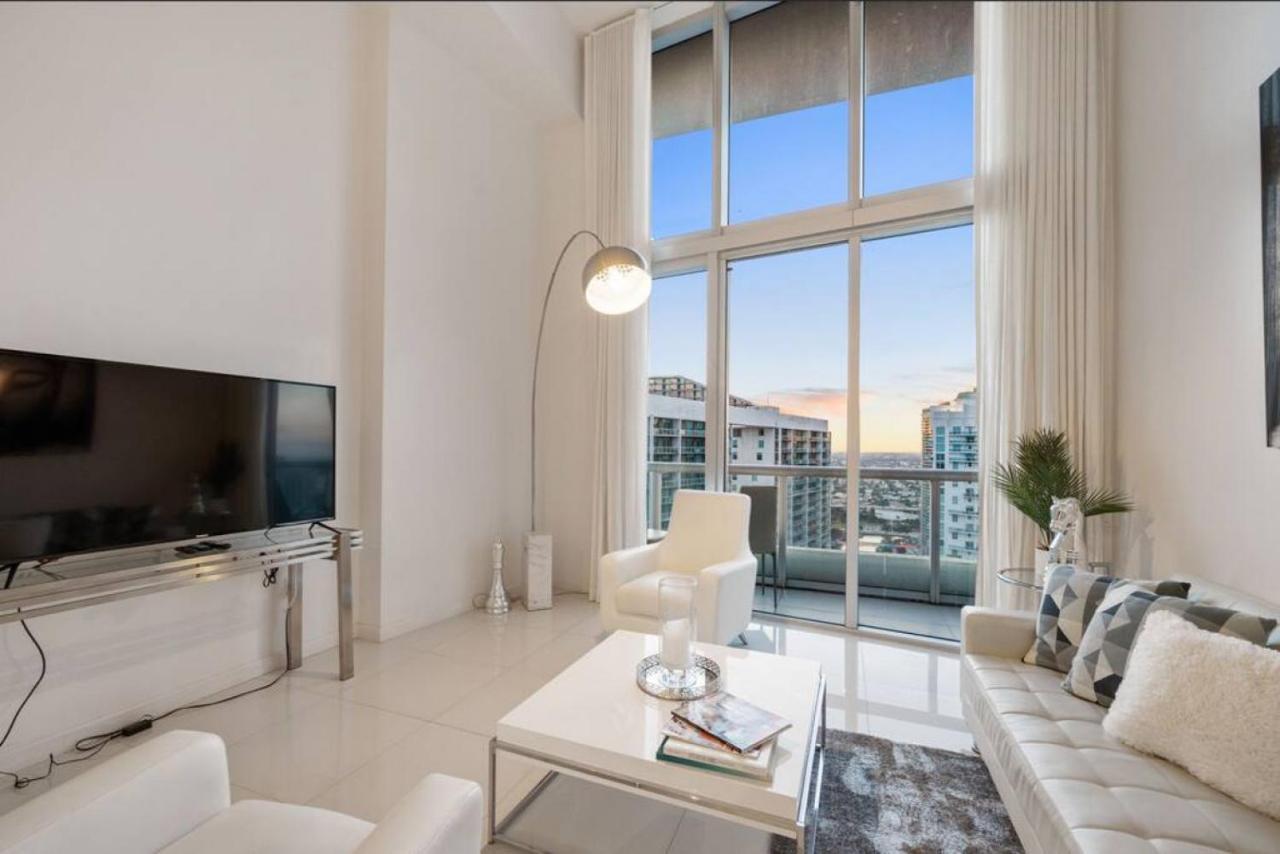 Beautiful One Bedroom Condo 16Ft Ceilings At The W Miami Exterior foto